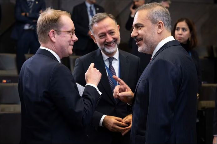 Gập ghềnh lối vào NATO